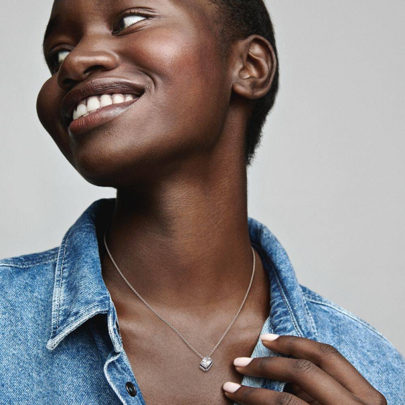 COLLAR PANDORA HALO RECTANGULAR BRILLANTE 392388C01-45