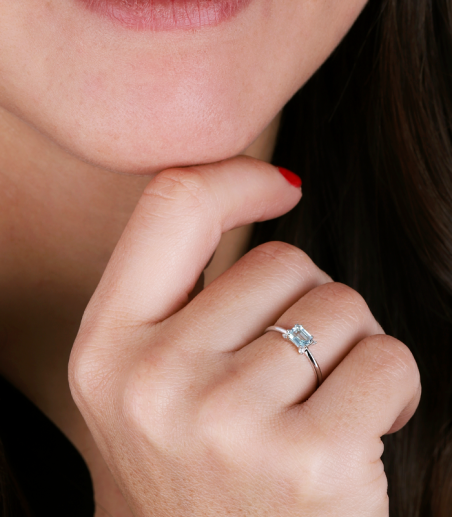 ANILLO "BAGNASCO" DIAMANTES Y AGUAMARINA