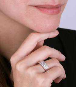 ANILLO "BARRALI" ORO BLANCO Y DIAMANTES