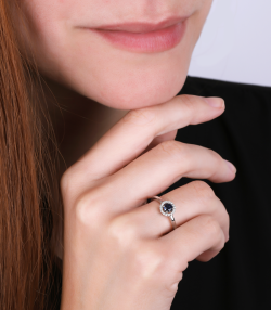 ANILLO "BARGHE" ZAFIRO Y DIAMANTES