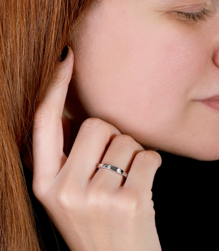 Anillo Oro 18k y Diamantes 0.11cts "Versa"