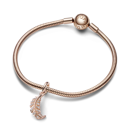 CHARM PANDORA COLGANTE PLUMA CURVADA CON BAÑO ORO ROSA 14K 782578C01