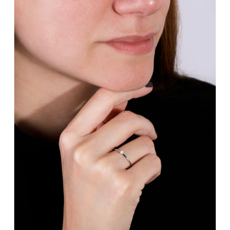 Anillo "Bondone" Oro Blanco 18k y Diamantes 0.04 cts