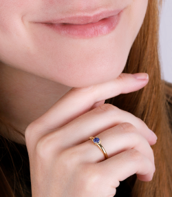 ANILLO "FOUR" ZAFIRO ORO 18K