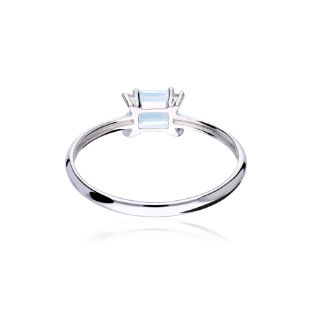 Anillo Oro 18k aguamarina y diamantes 0.02cts "Bagnasco"