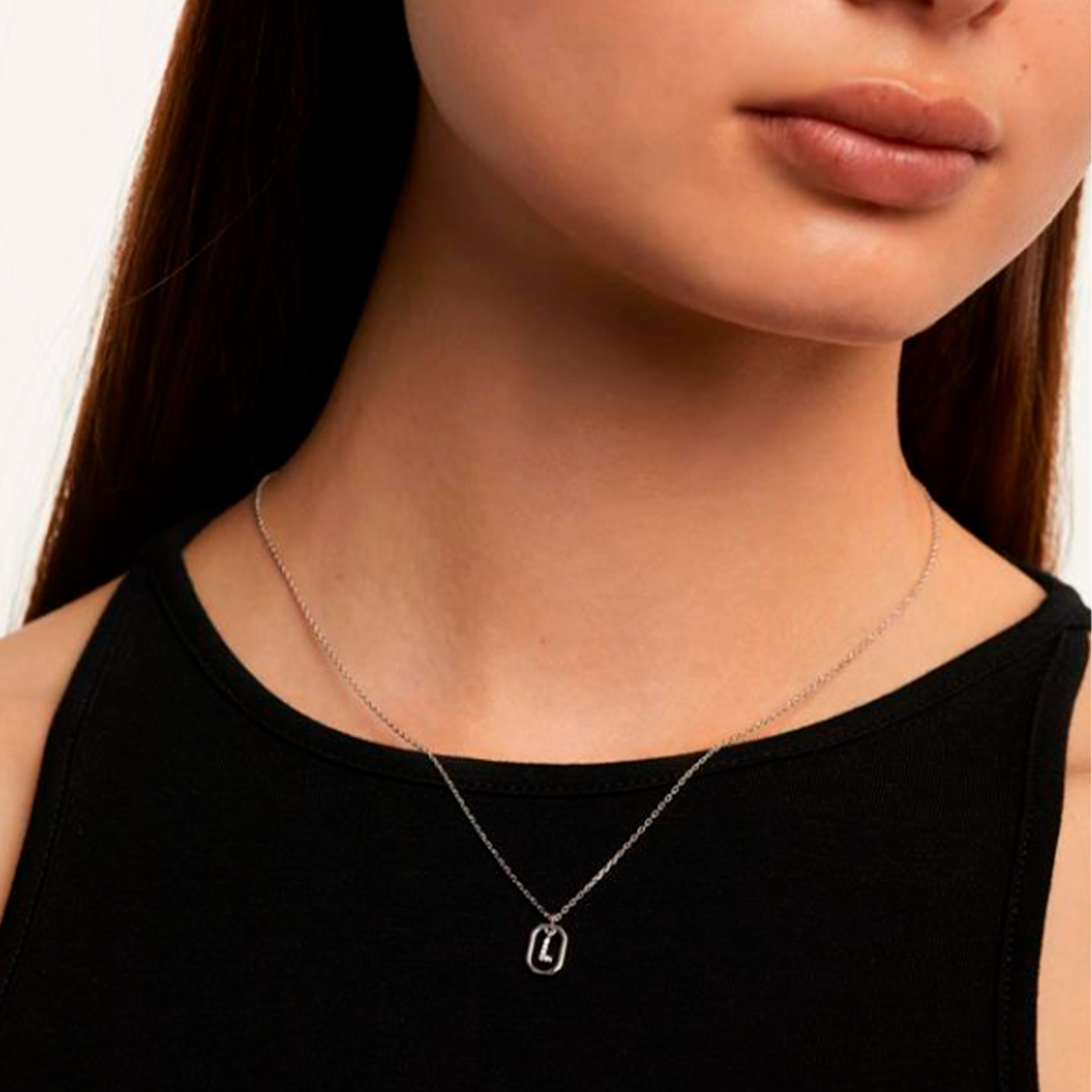 Collar Con La Letra P, Collar Con Inicial En Plata De Ley, Collar Con Inicial En Plata Con Circonitas, Inicial Con Circonitas P, Collar Con Inicial Con La Letra P