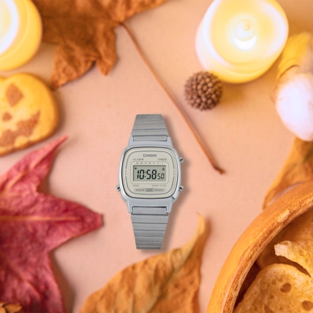 Reloj Casio retro vintage iconic LA670WEA-8AEF