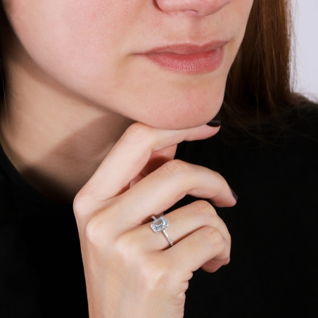 Anillo "Bazzano" Agua Marina y Diamantes 0.20 cts