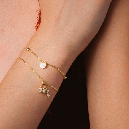 PULSERA ITEMPORALITY BAÑO ORO 18K CON CANDADO EN FORMA DE CORAZÓN SBR-201-019-UU
