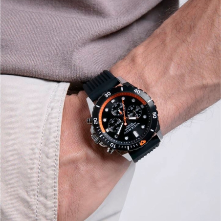 Reloj Viceroy caja de acero con bisel giratorio y correa de silicona negra 401369-57