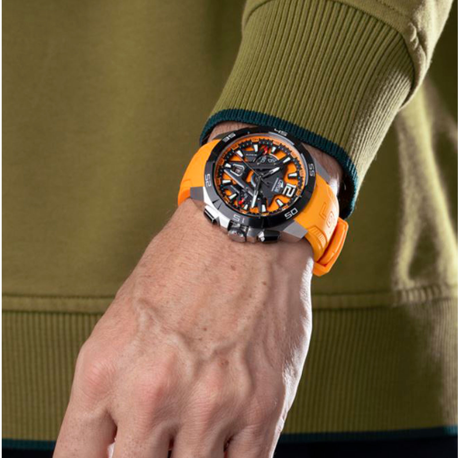 Reloj Lotus Vortex naranja hombre 18944/3 Joyerías Sánchez