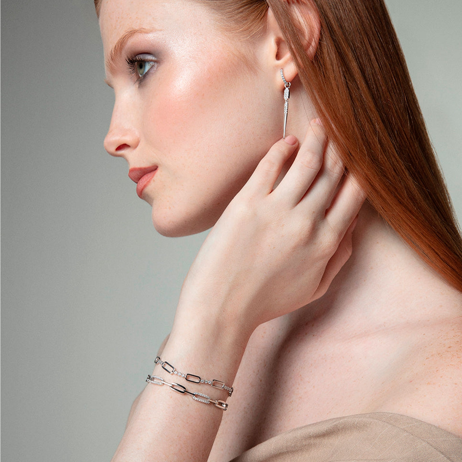 Pulsera Viceroy acero ajustable con circonitas blancas 1460P09000