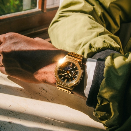 Reloj Casio G-Shock Hombre Dorado Monocromático GM-2100YMG-9AER