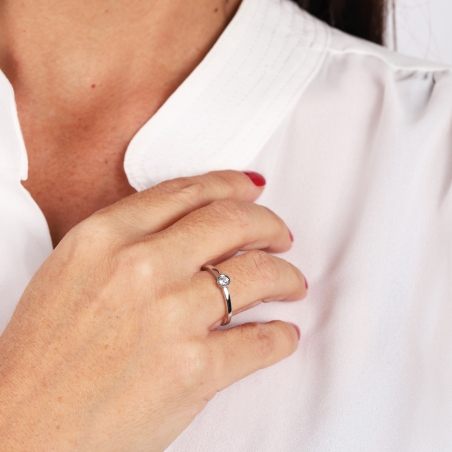 ANILLO "COLLEGNO" ORO BLANCO 18K Y DIAMANTE 0.10 CTS
