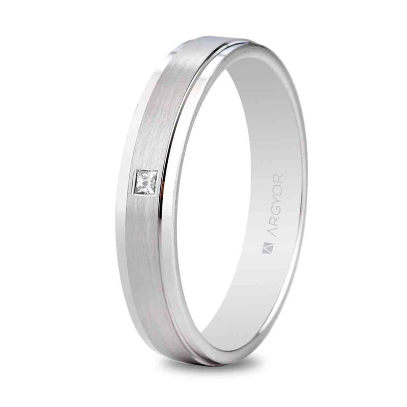 Alianza de boda oro blanco 9k con diamante princesa 4 mm