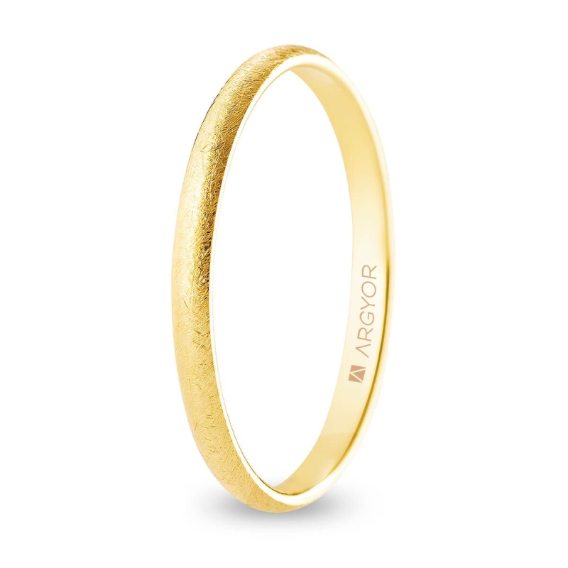 Alianza de boda media caña oro amarillo 18k acabado hielo 2 mm