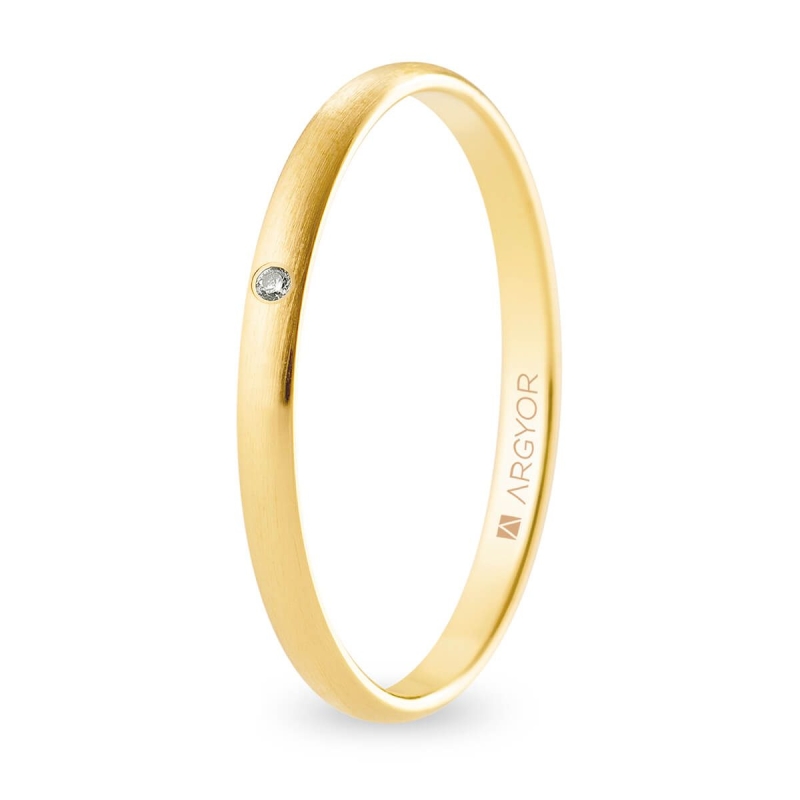 Alianza de boda oro amarillo 9k acabado satinado con diamante 2 mm
