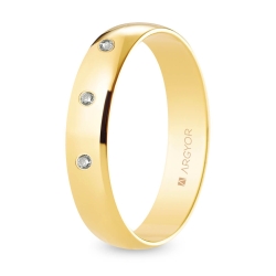 Alianza de boda oro amarillo 9k acabado pulido con tres diamantes interior plano 4.5 mm