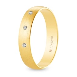 Alianza de boda oro amarillo 9k acabado satinado con tres diamantes interior plano 4.5 mm