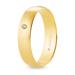 Alianza de boda oro amarillo 9k acabado satinado con diamante 5 mm