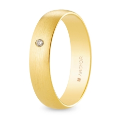 Alianza de boda oro amarillo 9k acabado satinado con diamante interior plano 5 mm