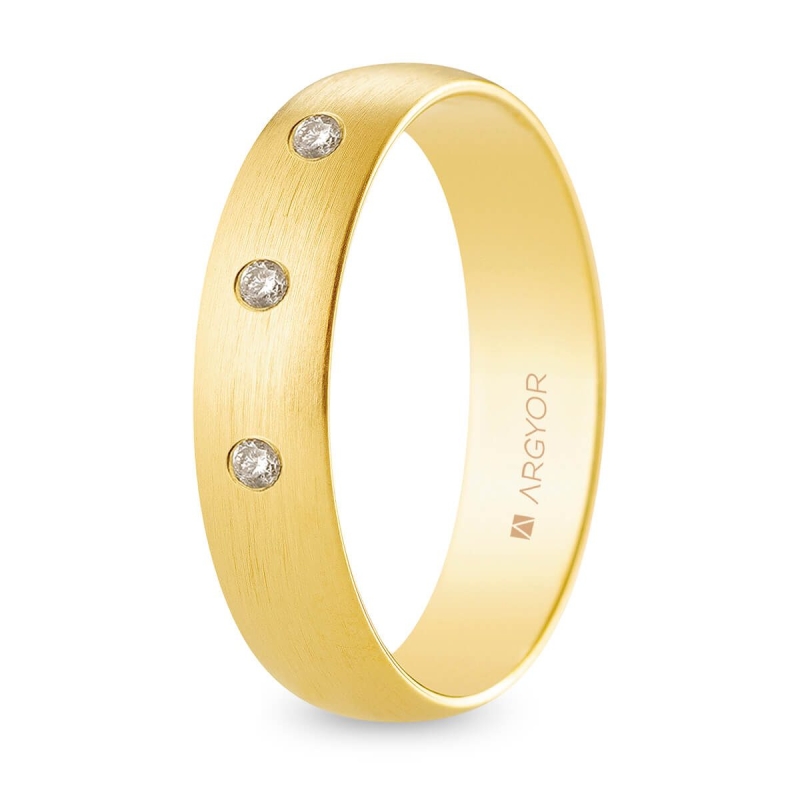 Alianza de boda oro amarillo 9k acabado satinado con tres diamantes interior plano 5 mm