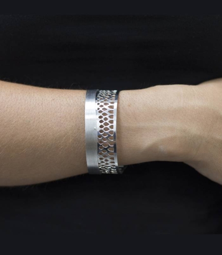 Brazalete Stark calado plata de ley