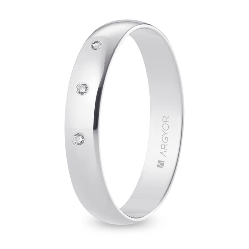 Alianza de boda oro blanco 9k acabado pulido con tres diamantes interior plano 4 mm