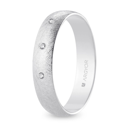 Alianza de boda oro blanco 9k acabado hielo con tres diamantes interior plano 4.5 mm