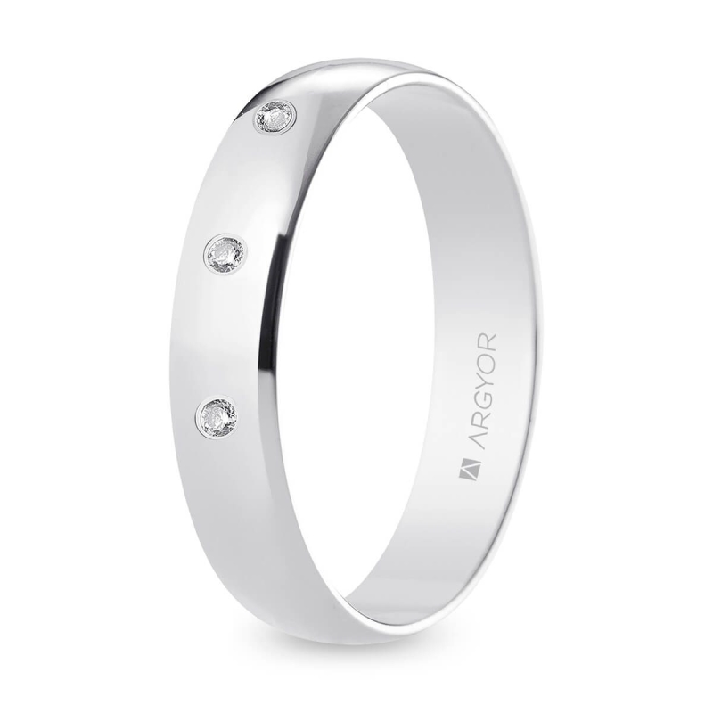 Alianza de boda oro blanco 9k acabado pulido con tres diamantes interior plano 4.5 mm