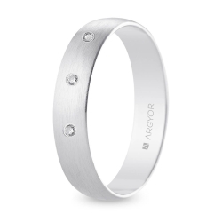 Alianza de boda oro blanco 9k acabado satinado con tres diamantes interior plano 4.5 mm