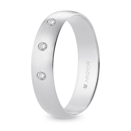Alianza de boda oro blanco 9k acabado satinado con tres diamantes 5 mm