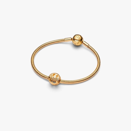 Charm Pandora dorado huella filigrana 768869C00