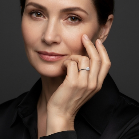 Anillo Oro Blanco 18k y diamantes 0.22cts "Mezis"