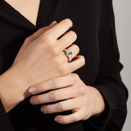 Anillo Oro 18k, esmeralda y diamantes 0.97cts "Donfleur"