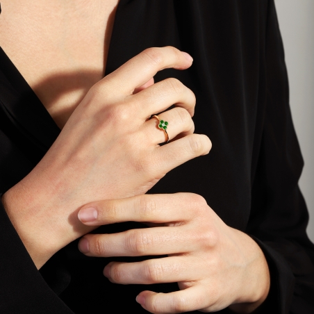 Anillo Oro 18k, esmeraldas y diamante 0.04cts "Vann"