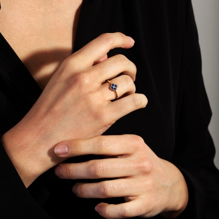 Anillo Oro 18k, zafiros y diamante 0.04cts "Vann"