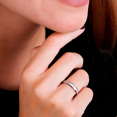 ALIANZA "NEXO" ORO BLANCO 18K Y DIAMANTE 3100260