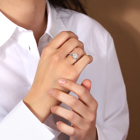 Anillo Oro 18k y diamantes 0.78cts "Deveré"