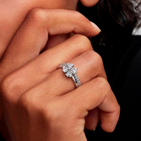 Anillo Pandora trébol brillante 194507C01