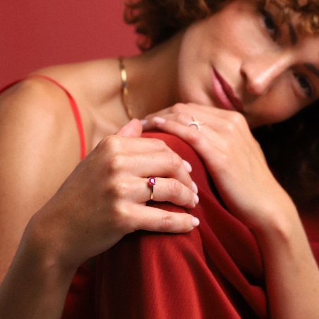 Anillo "Nara" Oro 18k y Rubí natural