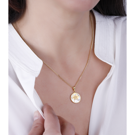 Medalla bisel Oro 18k y nácar "Mi primera comunión"