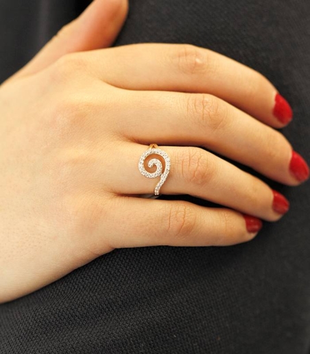 Anillo "Espiral" de Oro Bicolor 18k y ciconitas