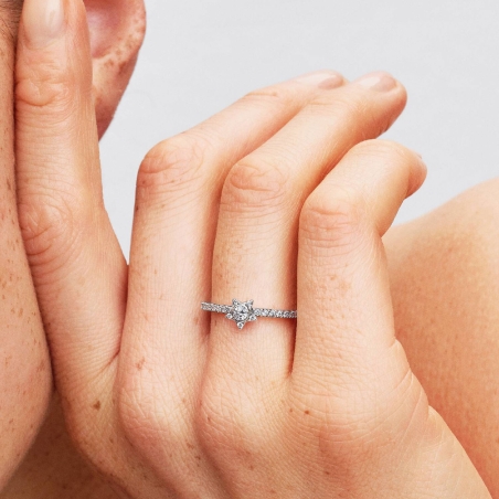 Anillo Pandora estrella pavé 194959C01