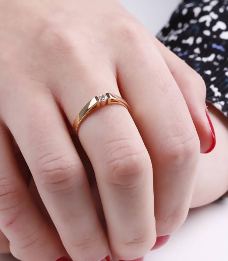 Anillo Solitario oro 18k y circonita