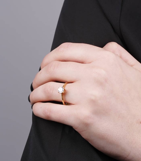 Anillo Oro 18k y circonita "Diana"