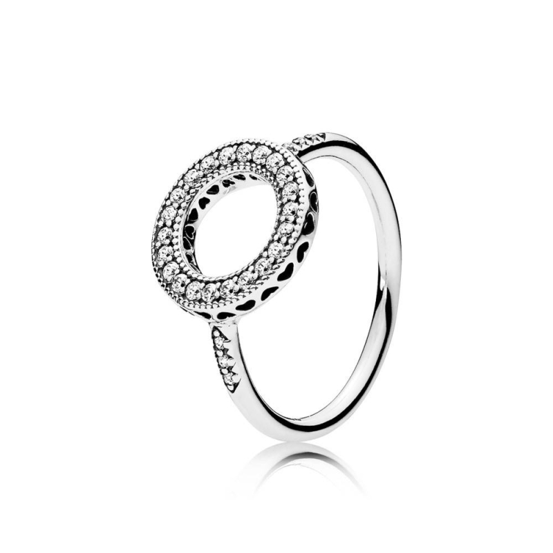 Anillo en plata de ley Círculo de Corazones 191039CZ Anillo en plata de ley Círculo de Corazones 191039CZ