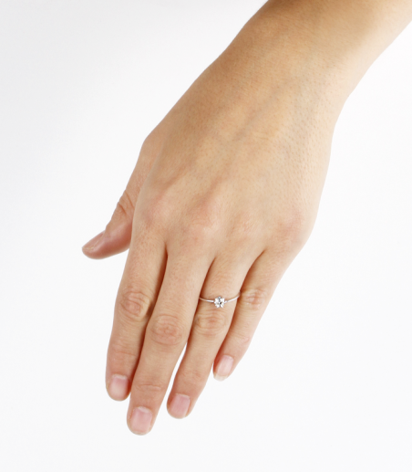 Anillo "Campania" Oro Blanco 18k y Diamante 0.20 cts