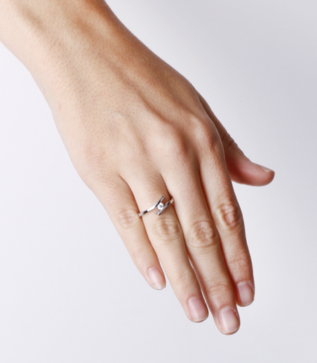 Anillo "Sicilia" Oro Blanco 18k y Diamante 0.15 cts