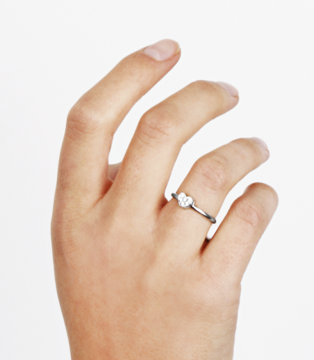 Anillo "Bríndisi" Oro Blanco 18k y Diamantes 0.08 cts